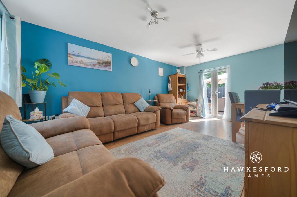 Barnfields Court, Sittingbourne - Lounge/diner