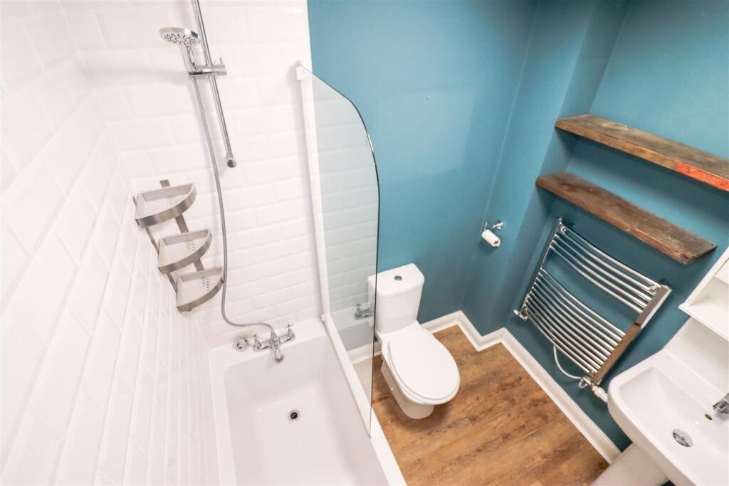 BATHROOM_IMG_1294.JPG