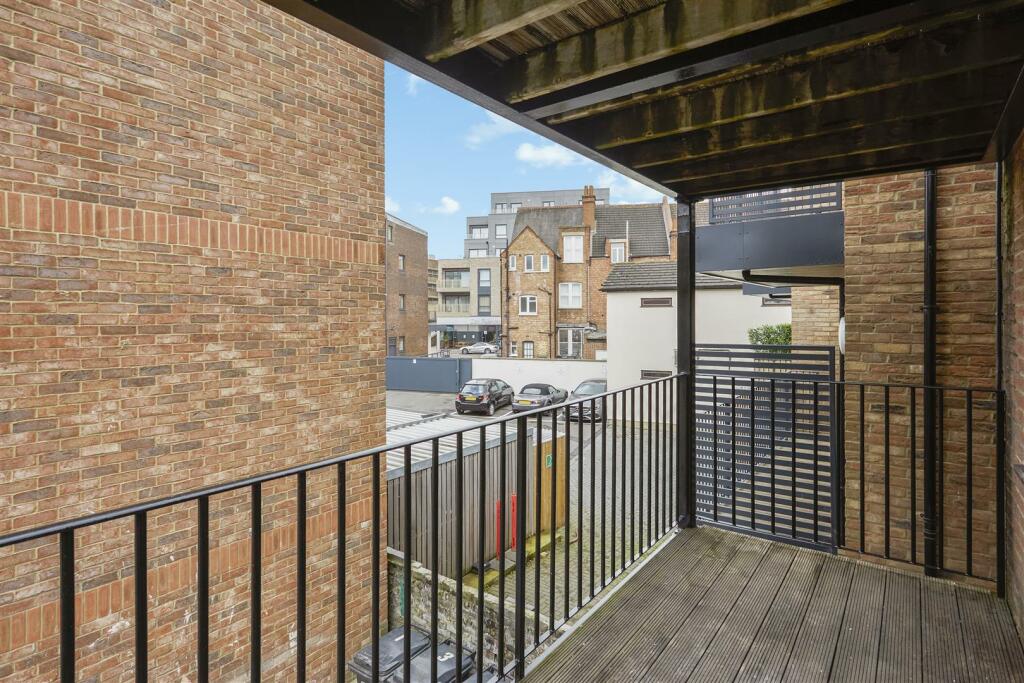 Flat 2 314338 13.jpg