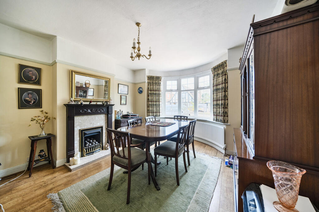 1311318-1-6851b5e...