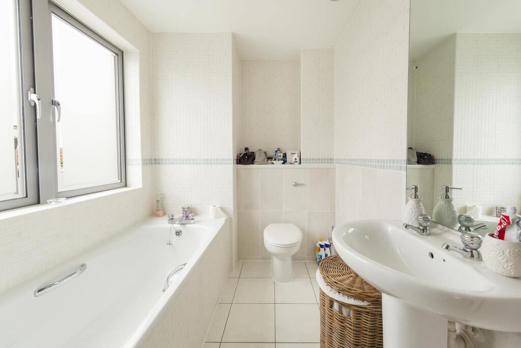 Master ensuite ()