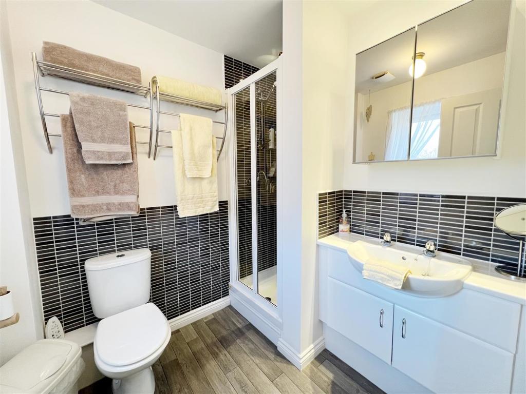 En Suite To Master.jpg
