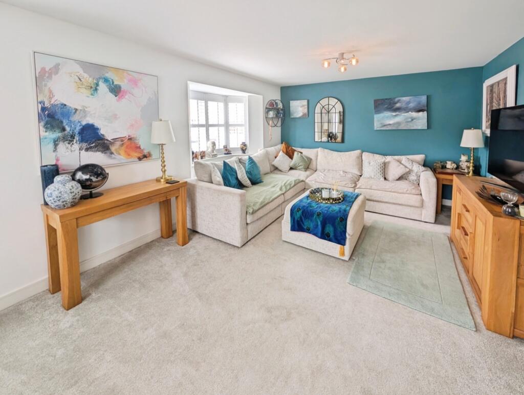 pbox-living_room-326460.jpg
