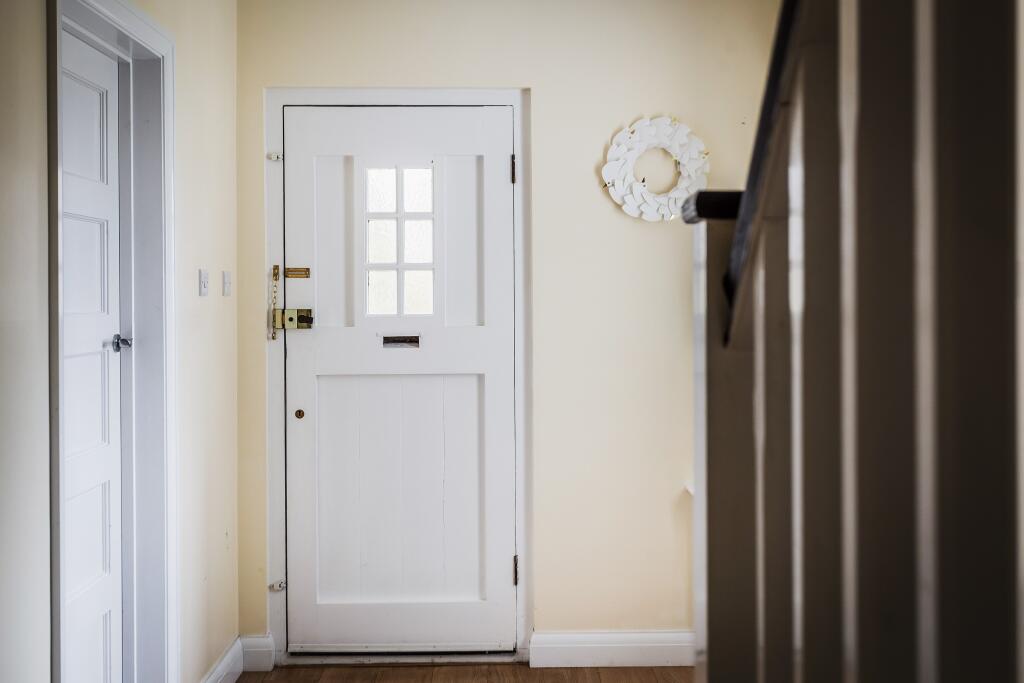 Entrance hall 2.jpg