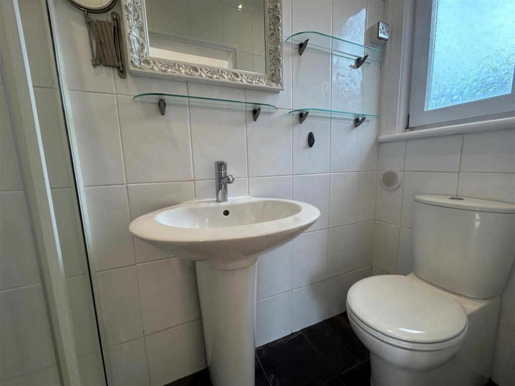 Ensuite.jpg