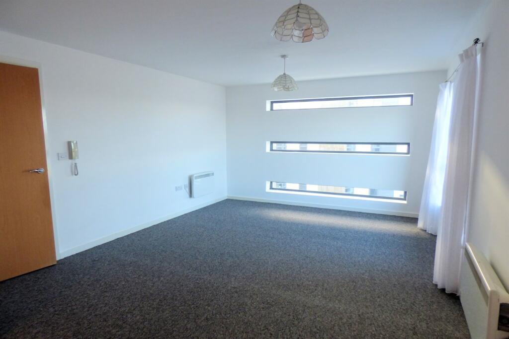 Living Area 2