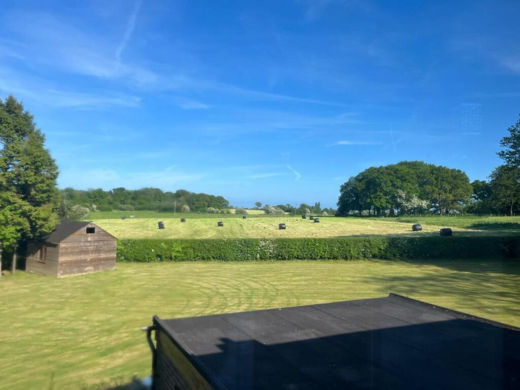 Little House external 5.jpg