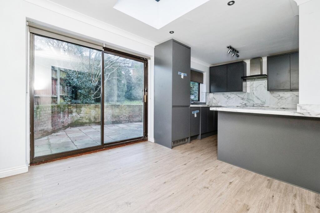 The Acorns, Chigwell, IG7