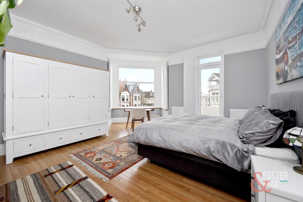 Hove Park Villas, 18a-015.jpg