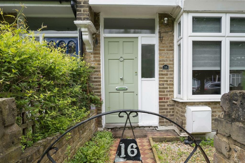 16 Gore Road,14.jpg