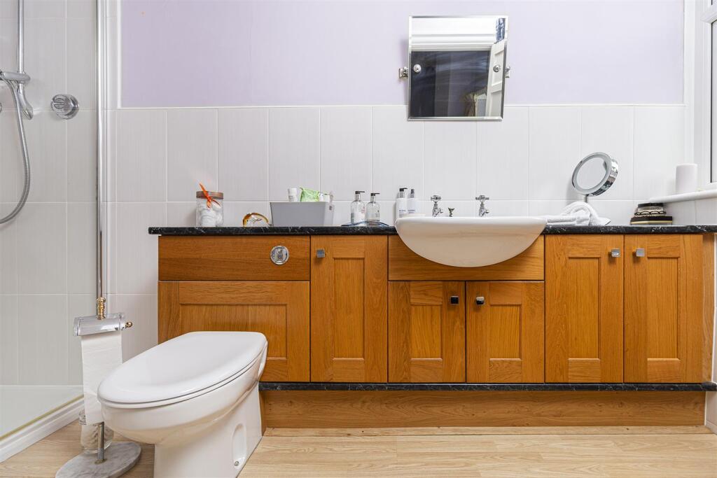 Bramleys Estate Agents - Fenay Lane (20).jpg