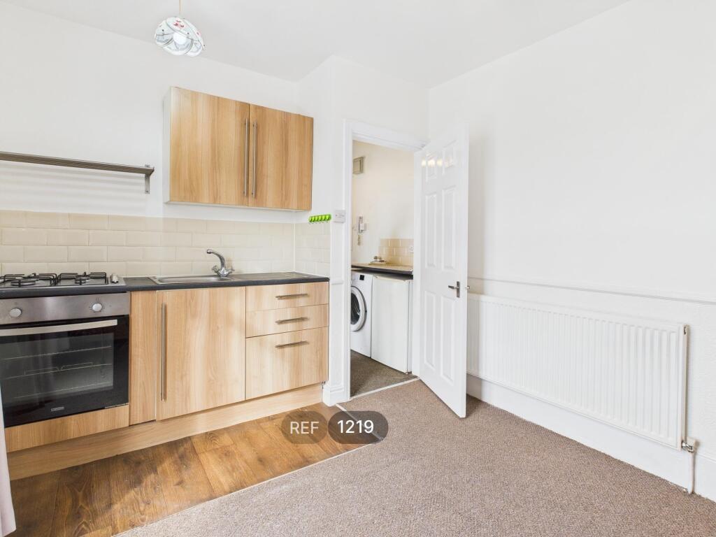 Kitchen &amp; Living area