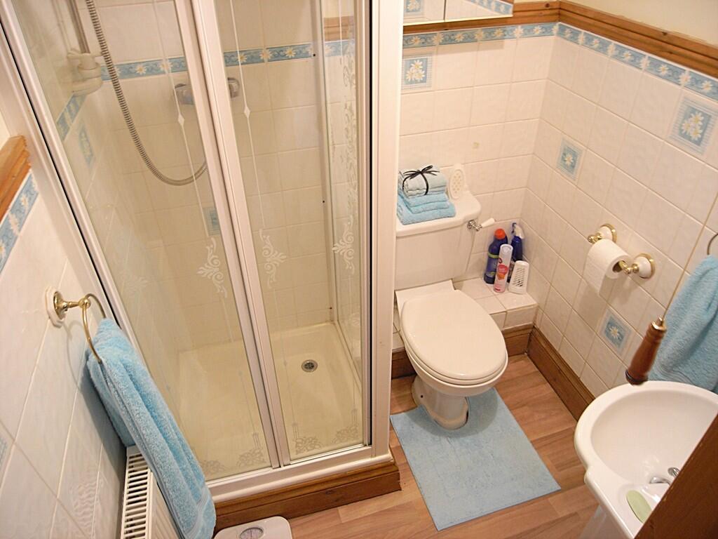 Annexe Bedroom En...