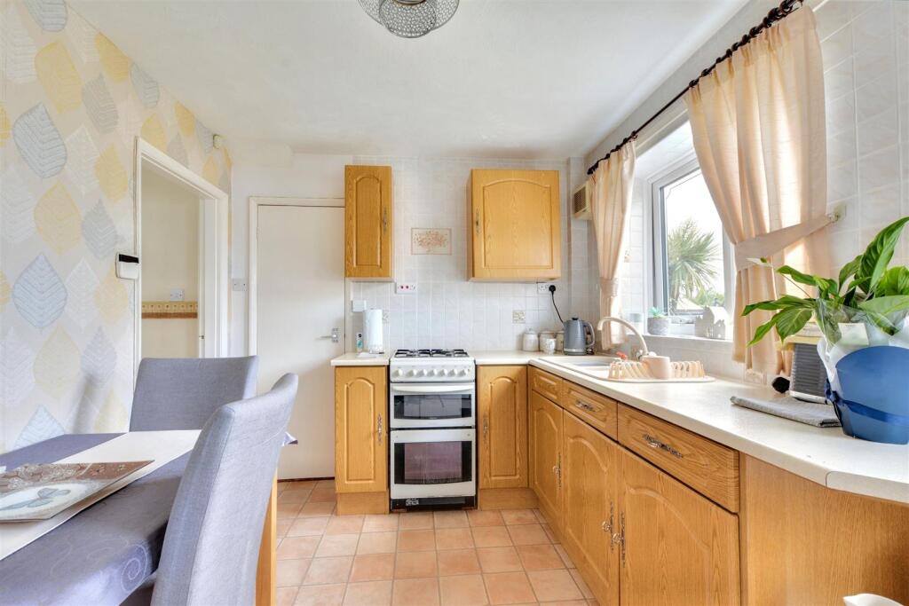 Kitchen_1.jpeg