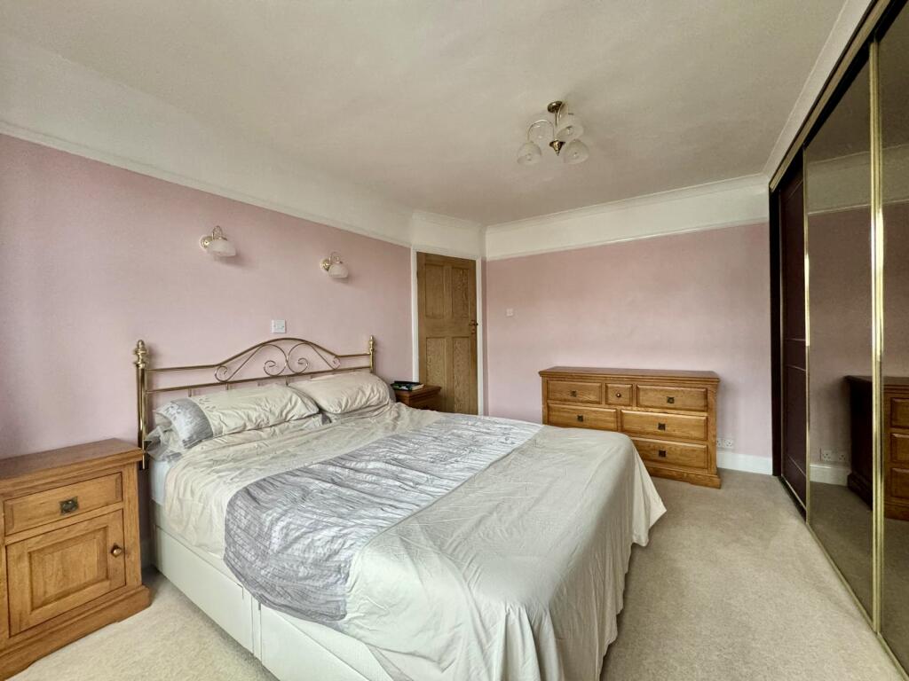 00da70a2-b79d-41a6-994c-f3dd99fe1255