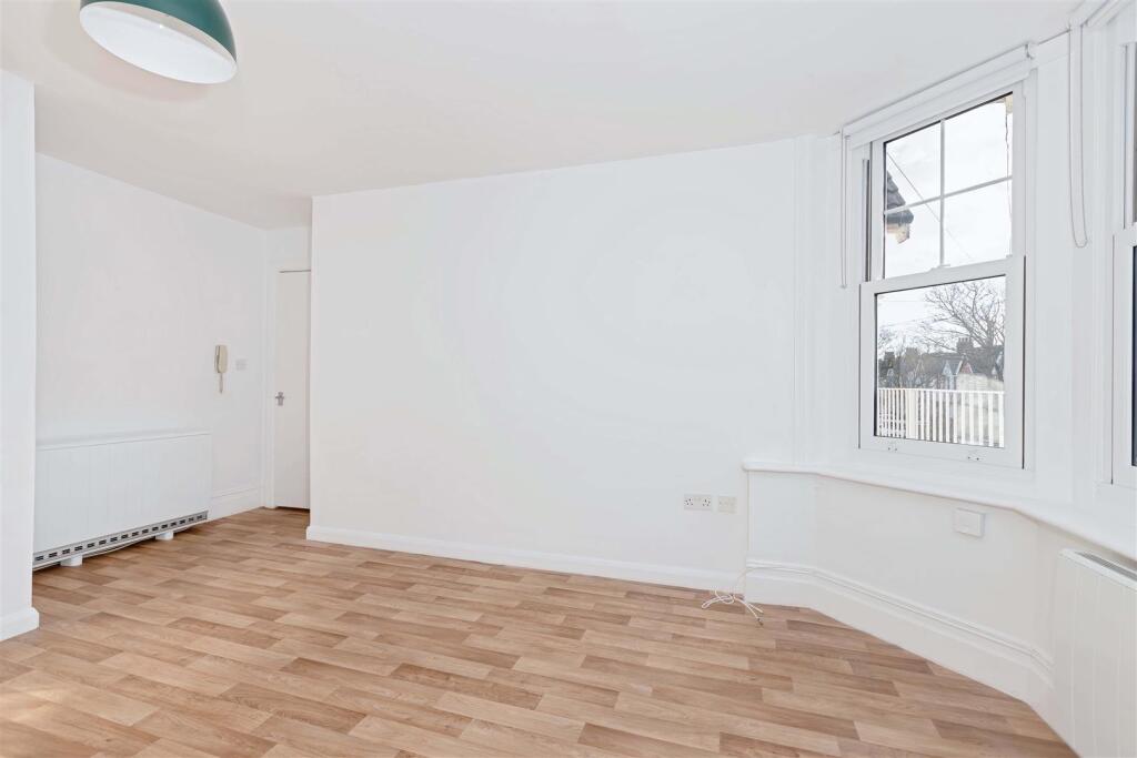 For Sale by Aspire Residential - Alexandra Road