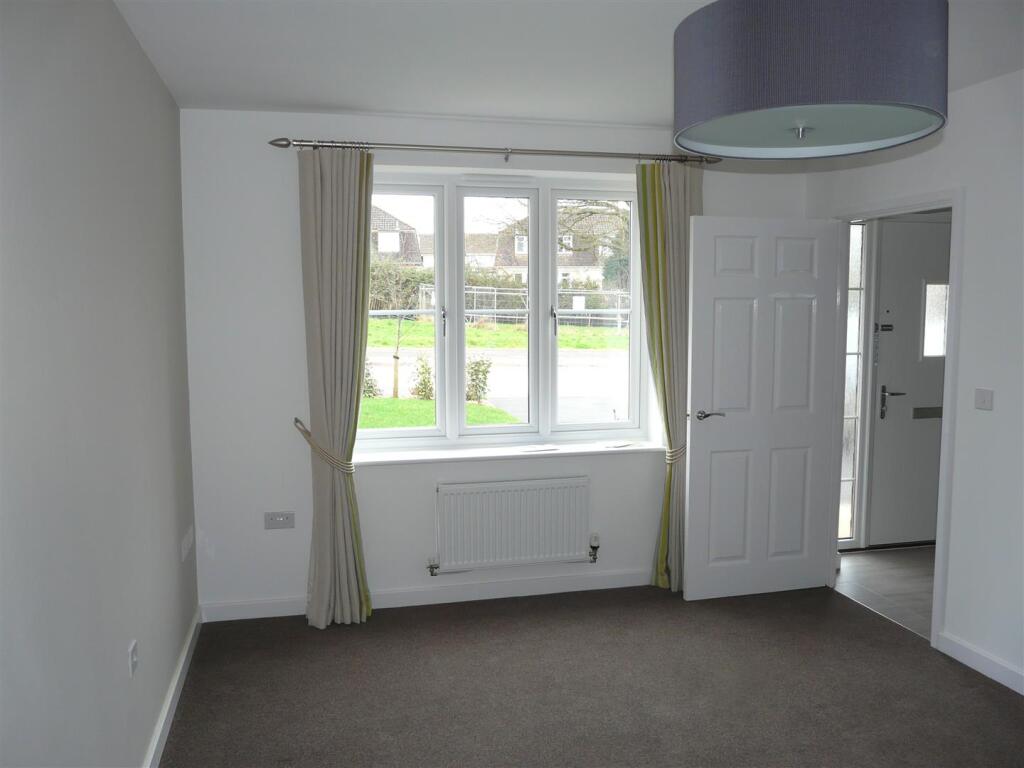 36 Thomas Way v3004.JPG