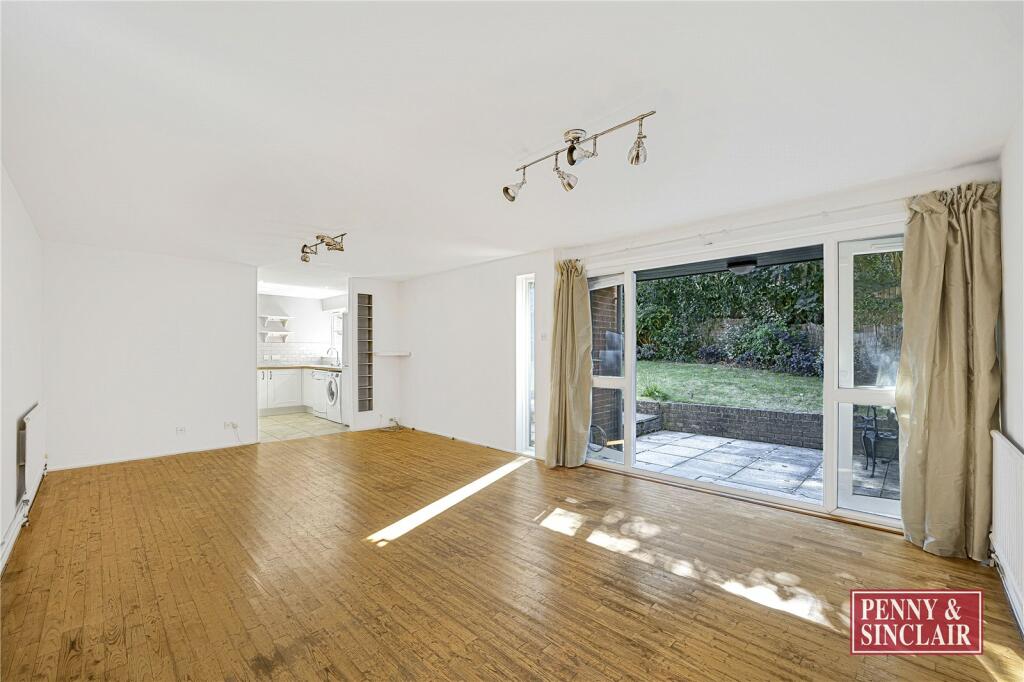 Sitting/Dining Room