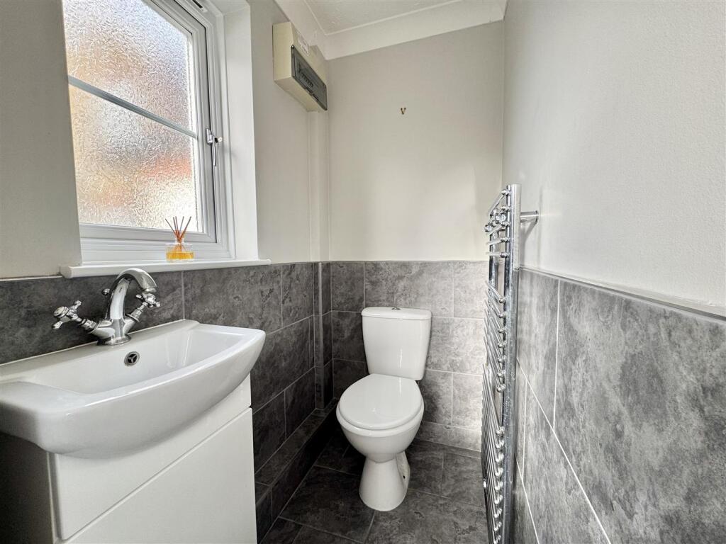 DOWNSTAIRS CLOAKROOM