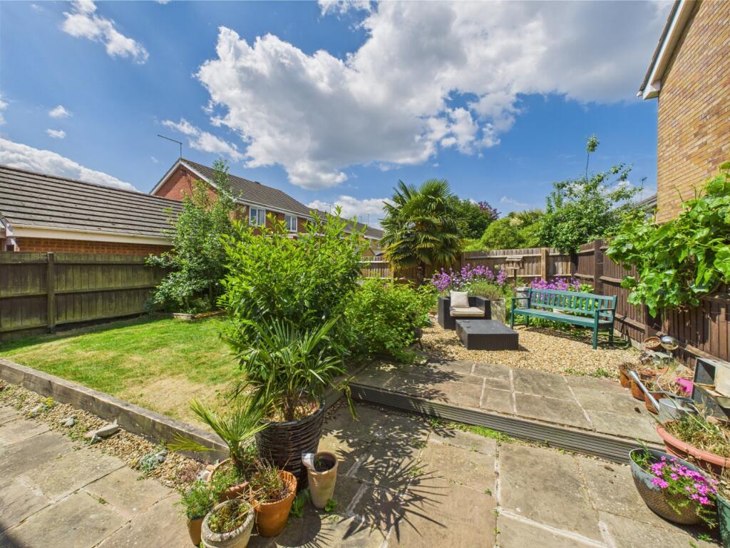 CAM04922G0-PR0028-STILL005