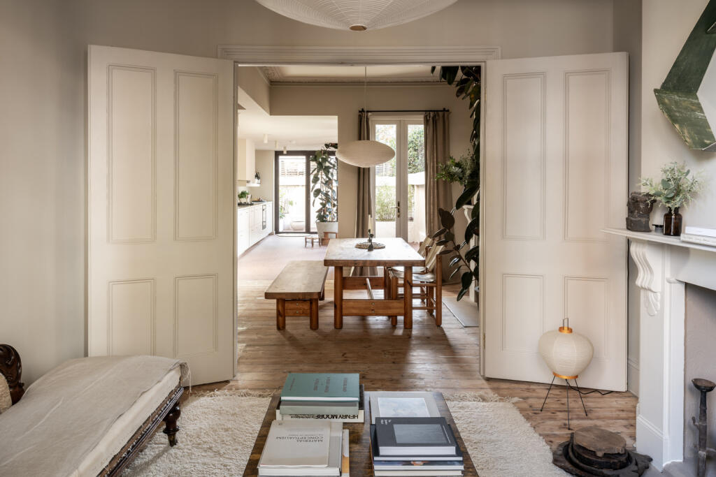 270390 - 20221123-atypical_ARBERY-RD-31_HI_RES.JPG