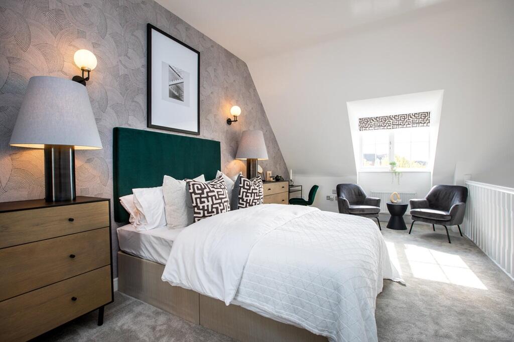 Escape to the top floor bedroom 1