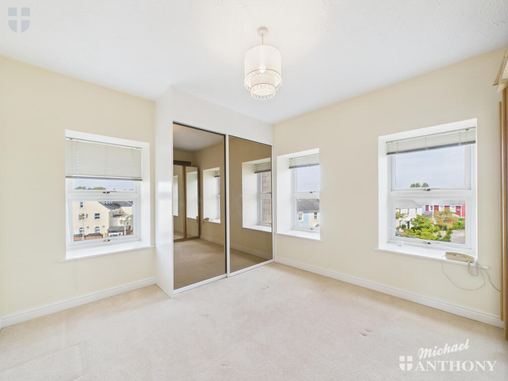 CAM03218G0-PR0739-STILL015