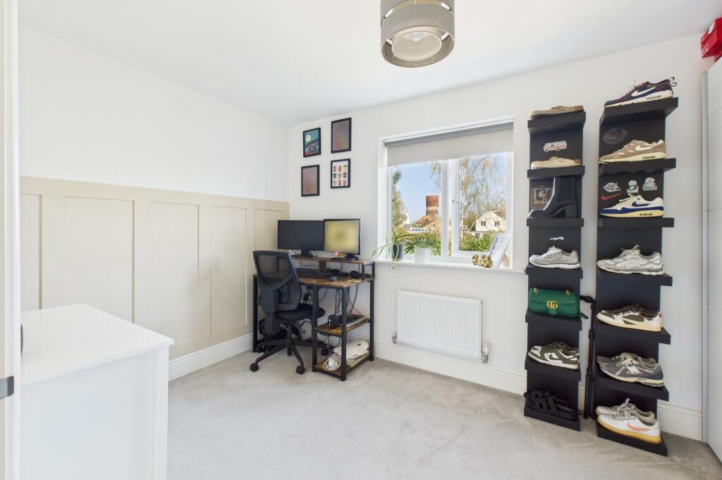 CAM02519G0-PR0252-STILL001