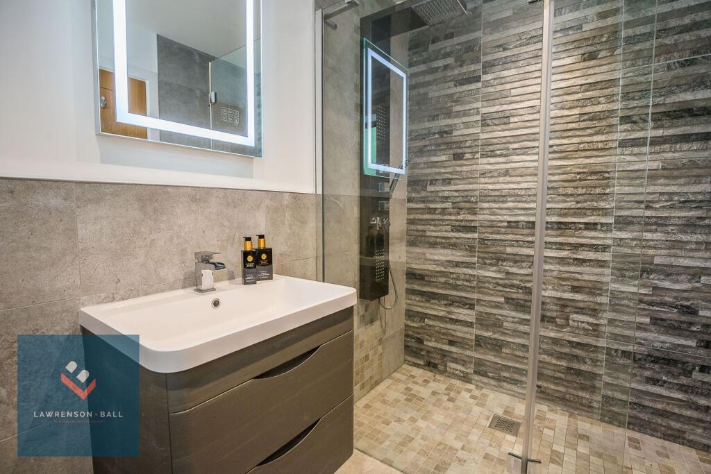 En-Suite Shower Room