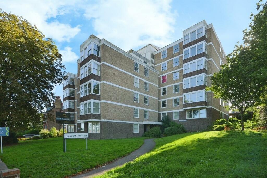 Exterior 2.jpg