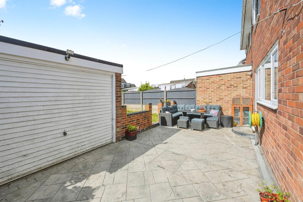 Garage: