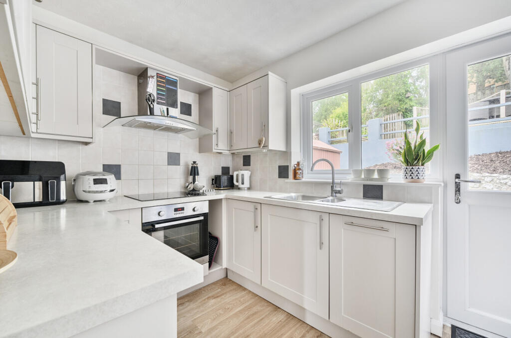 1315785-13-685ebe...