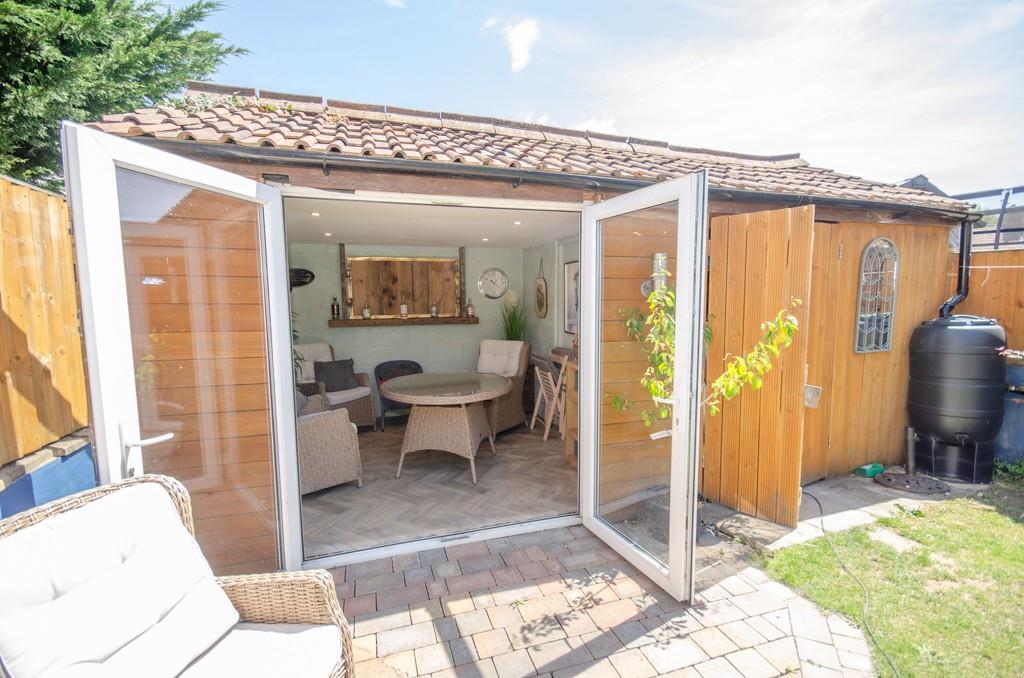 Summer house pic 2.jpg