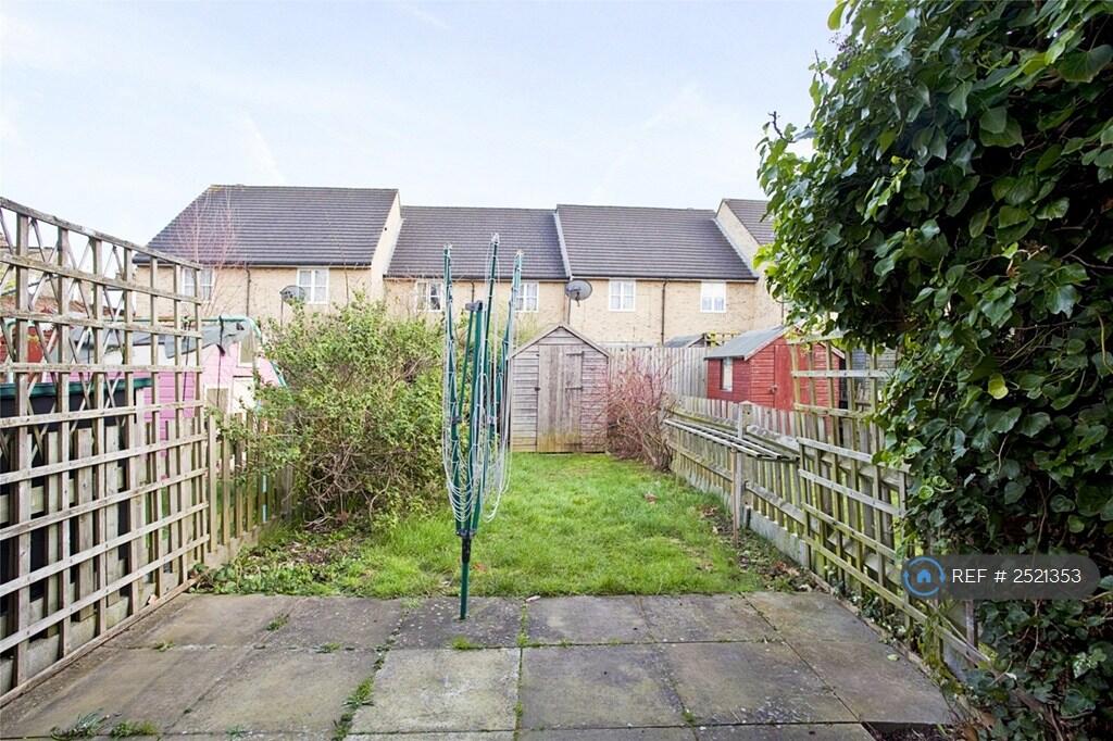 Lovely Private Garden (Perfect For Bbq's)