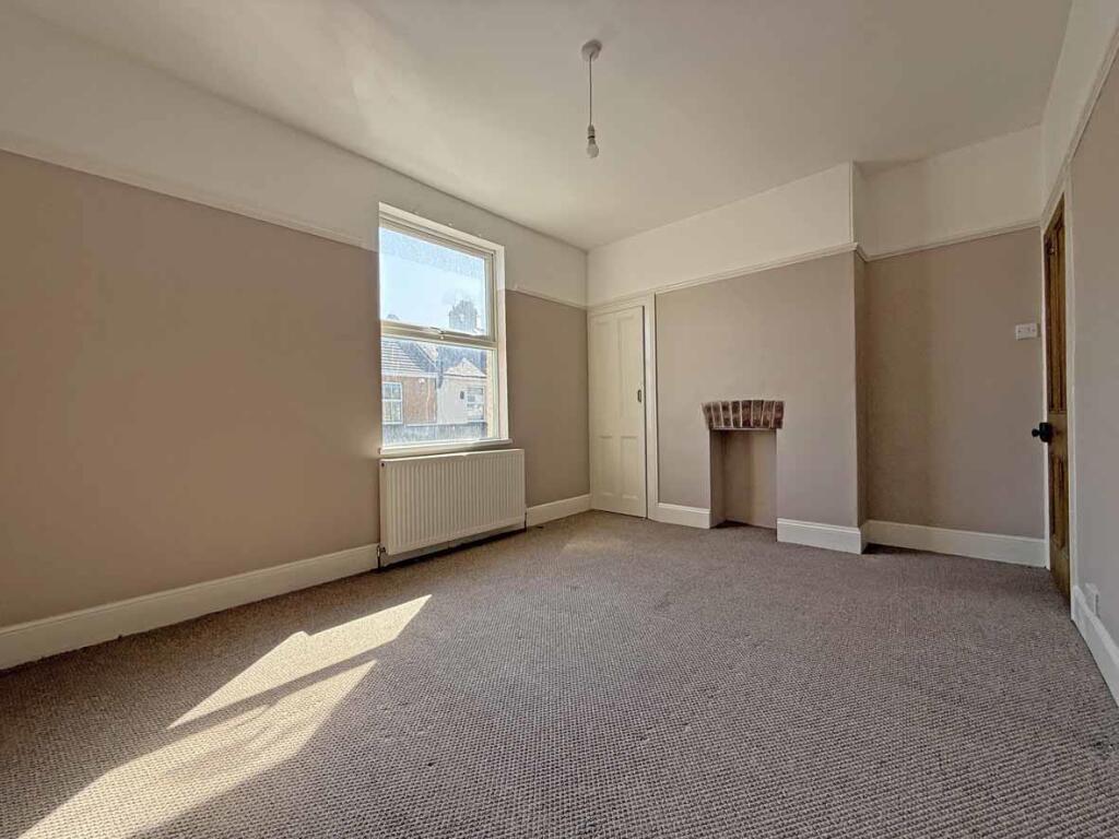 Renown Street 2 - Bed 2.jpg