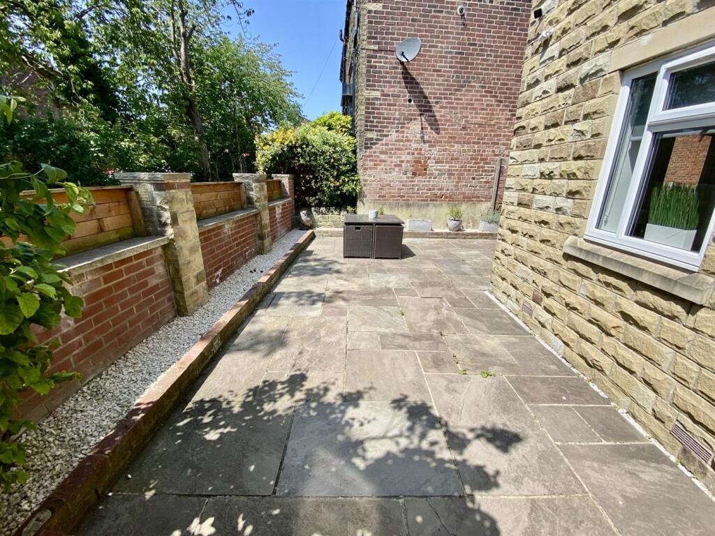 Bramleys Estate Agents - Savile Place - Mirfield (