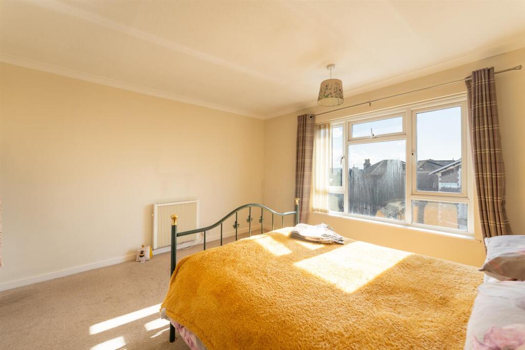 33 Knightstone 6.jpg
