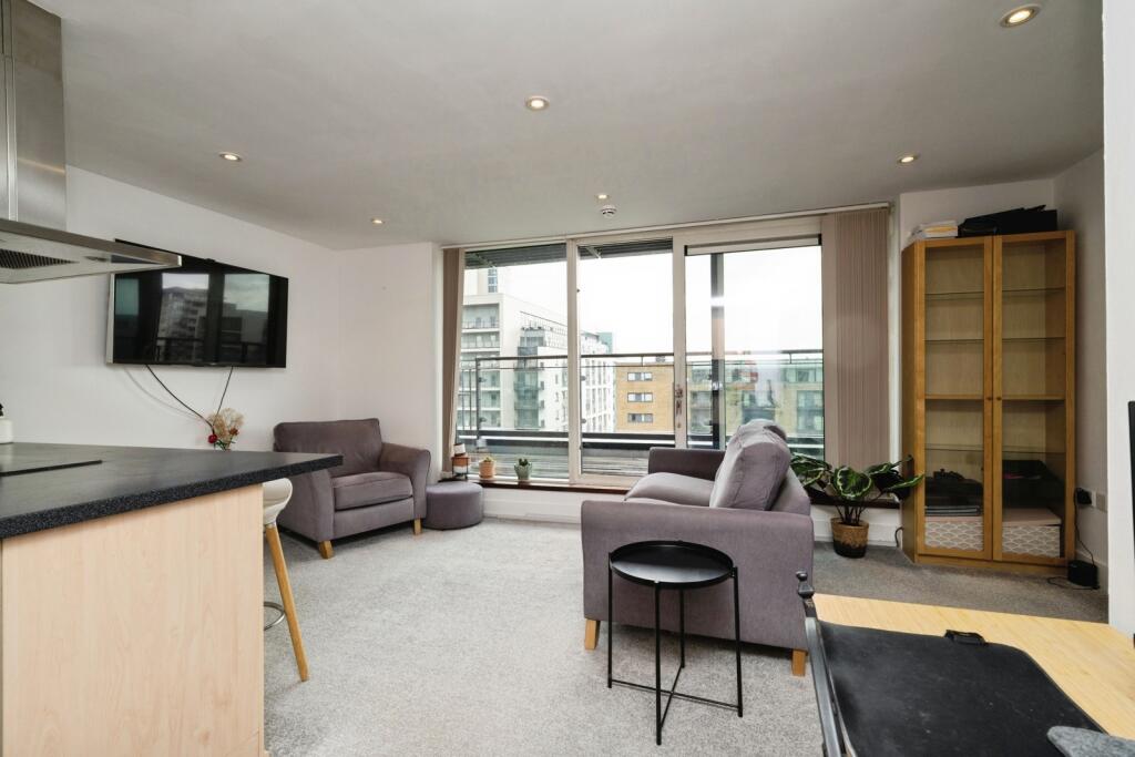 Living/Dining Area