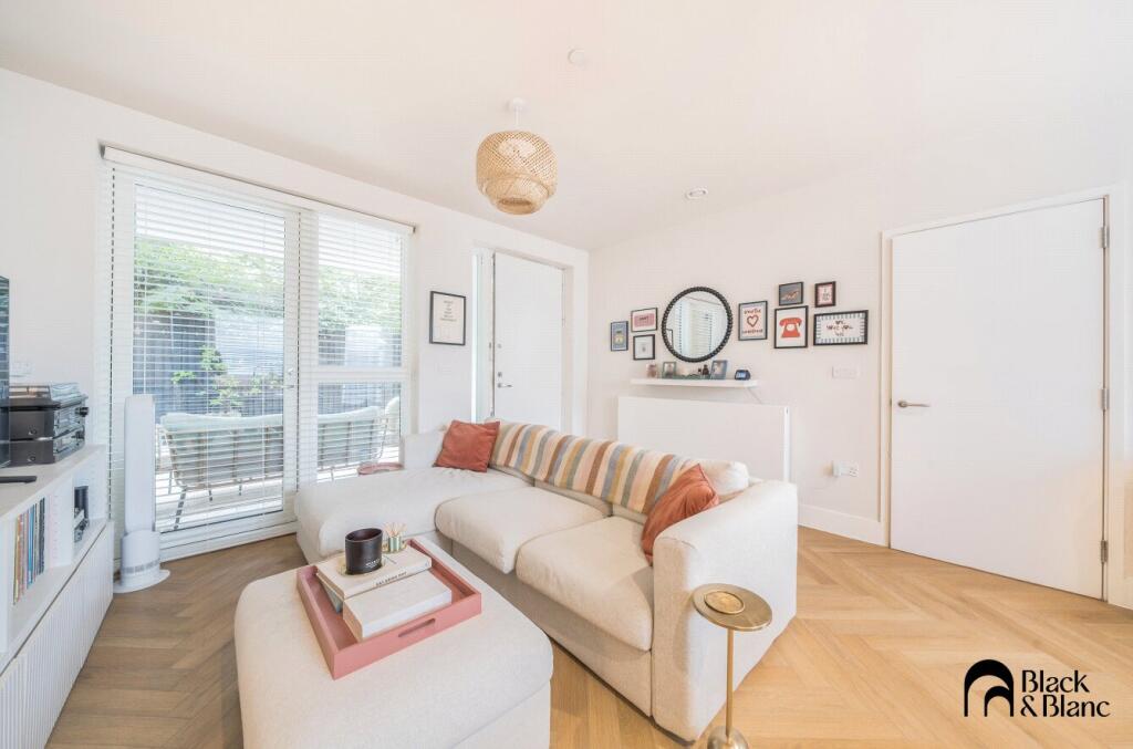 Living/ Kitchen