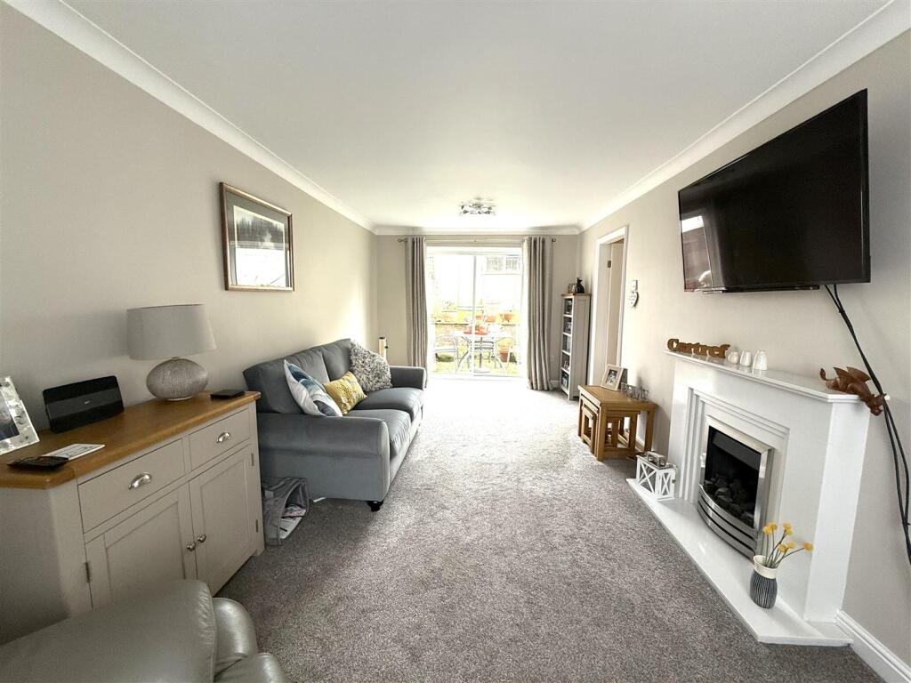 23 coppice lounge.jpeg