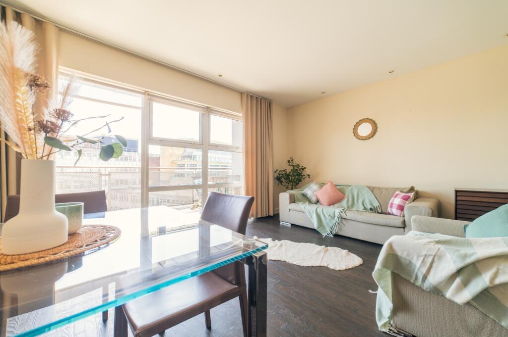 Award-winning Media team on EVERY Listing_11