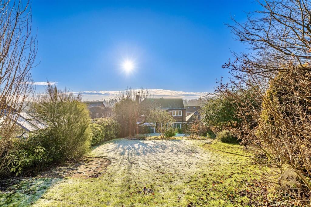 2 Arundel Drive Bramcote NG9 3FX