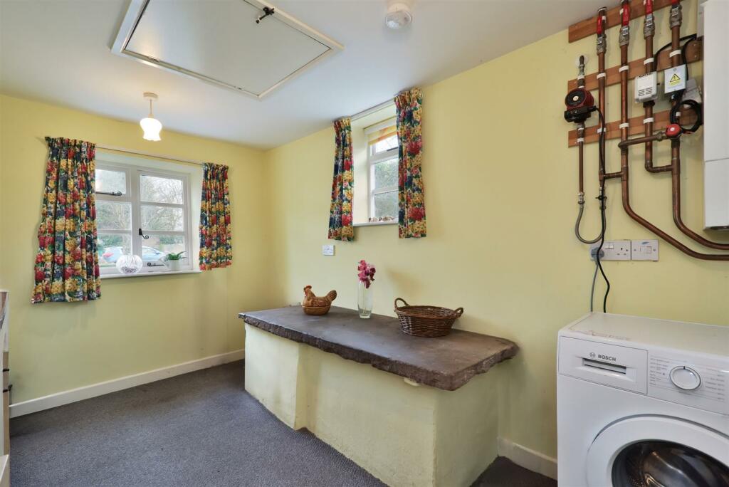 Corner End Cottage Wellington - (32).jpg