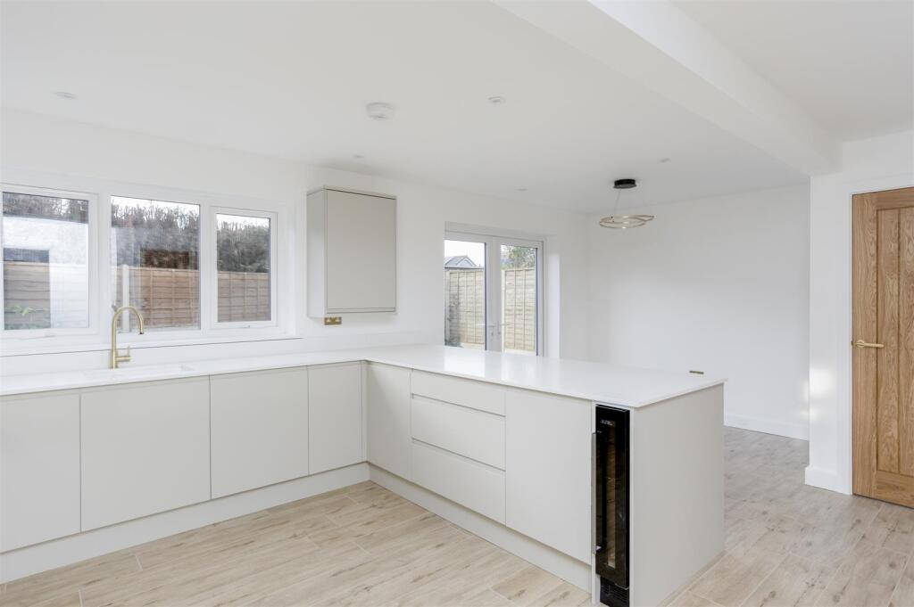 15_Low_Garth_Road__22.jpg