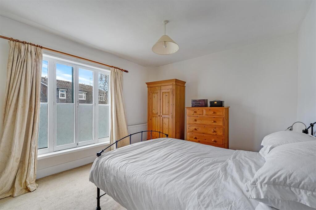 Bedroom.jpg