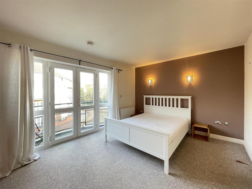 Main Bedroom with En-Suite