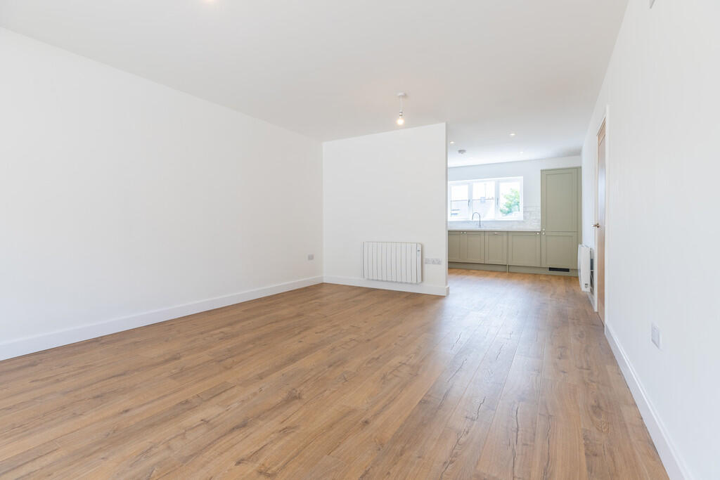 Kitchen/ Living R...