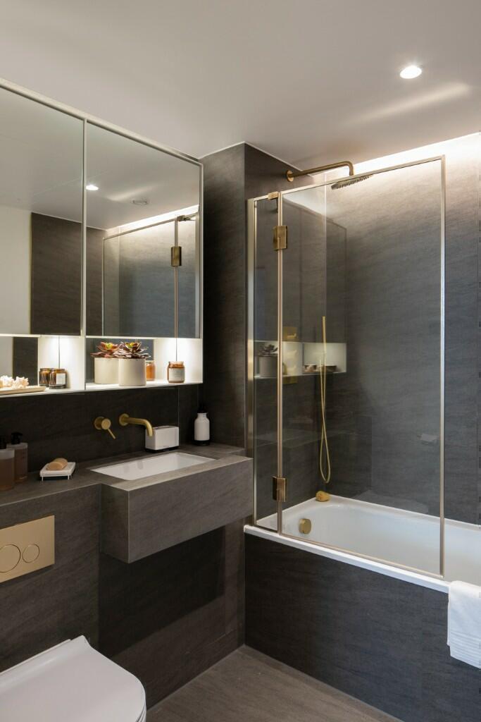 Ensuite