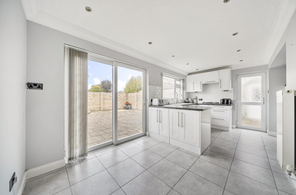 1356373-12-68ce7e...