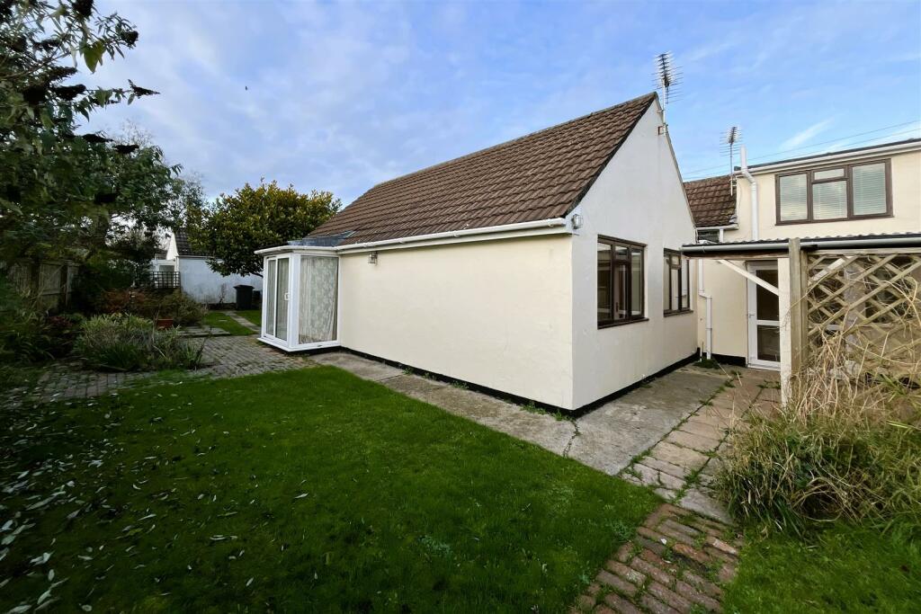 Chafra, The Common, Stoke Lodge, Patchway BS34 6AL